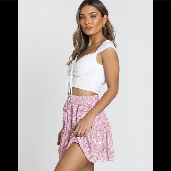 NWT Showpo Streetscape Top White Size 8 US - Picture 2 of 8